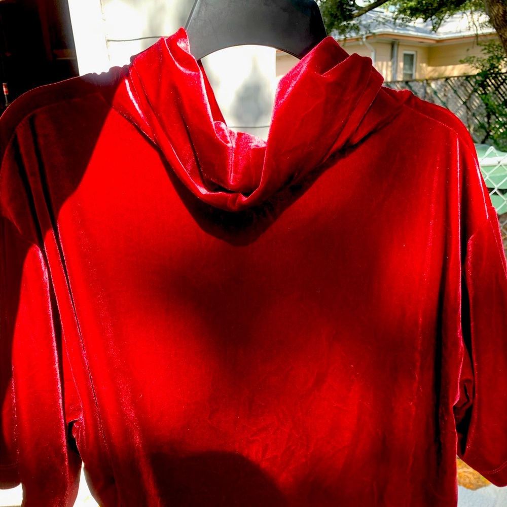 Like new Velvet, red/maroon short sleeved cowl neck top